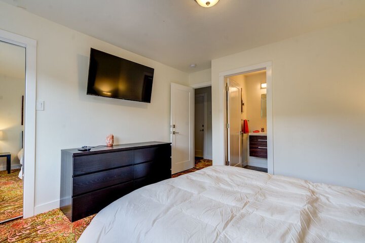 Room 28 of 54