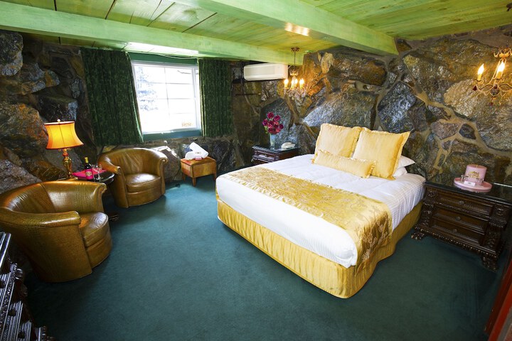 Room 55 of 461