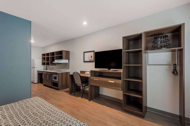 WoodSpring Suites Bellflower - Los Angeles
