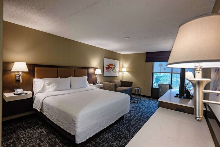 Room 9 of 19