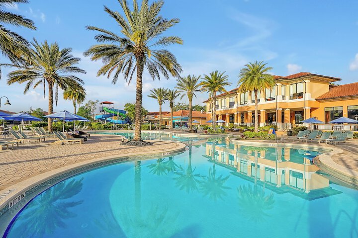 Regal Oaks Resort Vacation Townhomes by IDILIQ