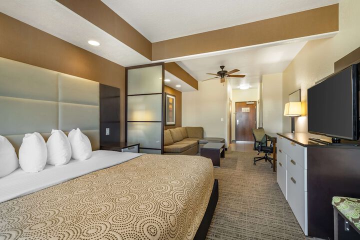Room 21 of 28