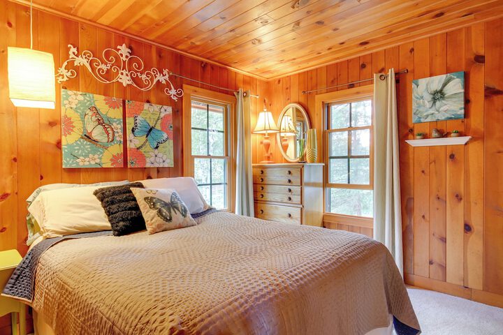 Lakefront Cabin w / Private Dock & Fire Pit!