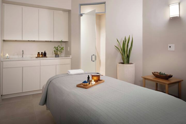 Fort Lauderdale Marriott Harbor Beach Resort & Spa