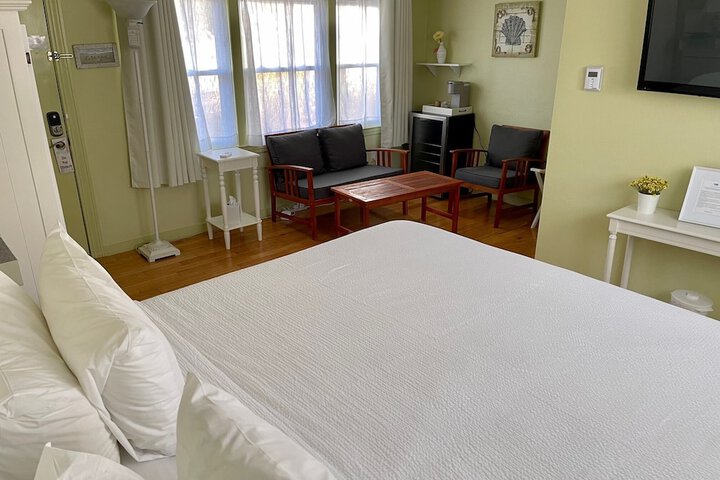 Room 26 of 101