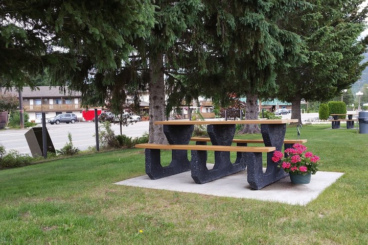 Yellowhead Motel