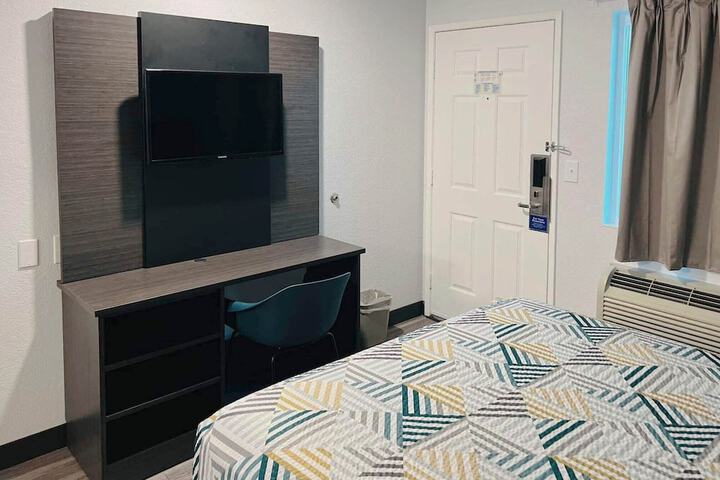Room 30 of 51