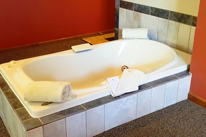 Hot Tub 254 of 258