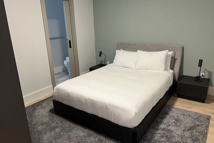 Room 80 of 109