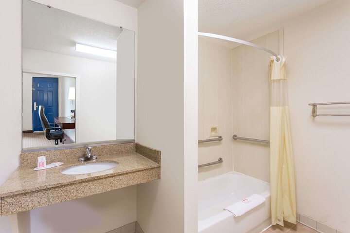Room 21 of 23