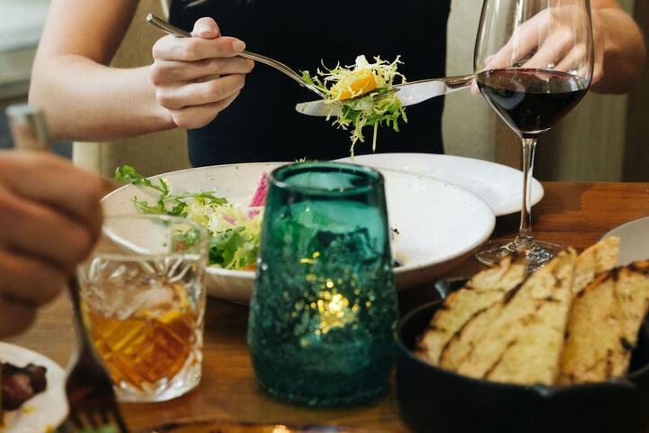 Dining 104 of 147