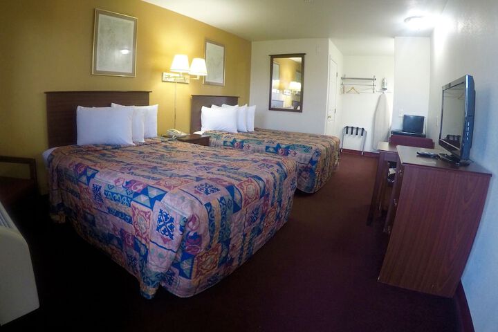 Room 9 of 24