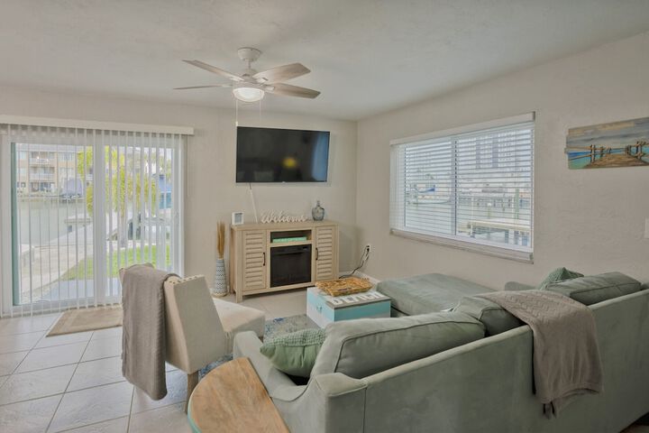 Waterfront & Pool B Star5vacations