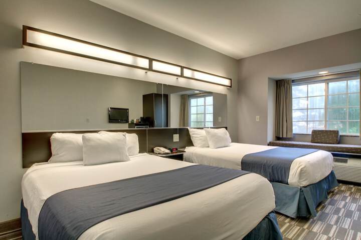 Room 28 of 37