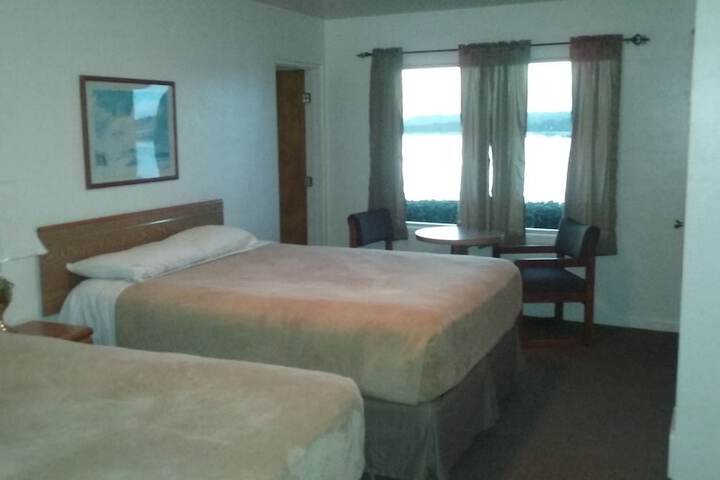 Bay Bridge Motel