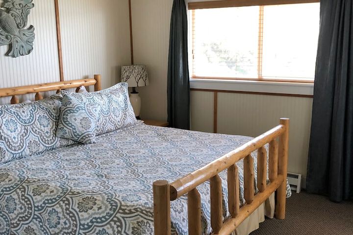 Room 10 of 77