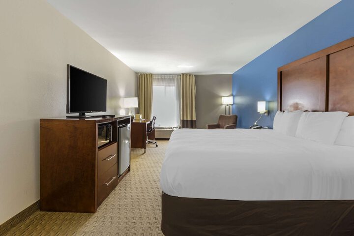 Room 33 of 45