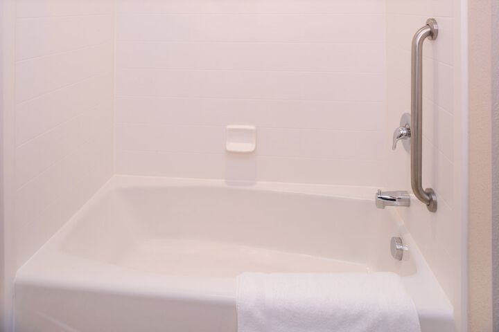 Holiday Inn Express & Suites Monroe by IHG