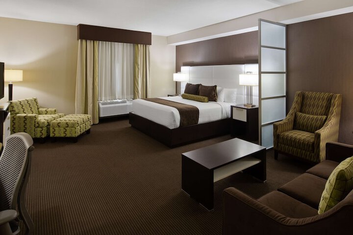 Room 10 of 22