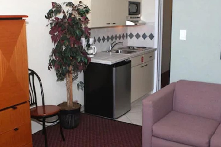 Room 34 of 43