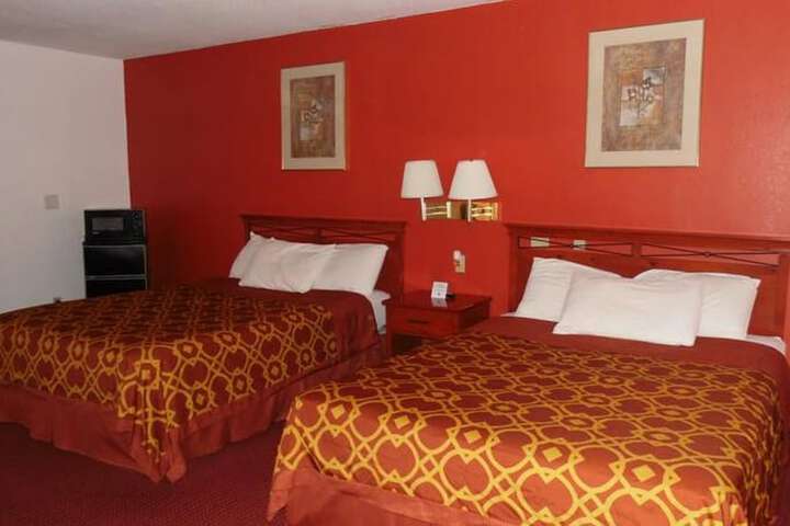 Room 8 of 14