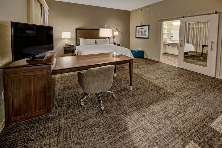 Room 33 of 49