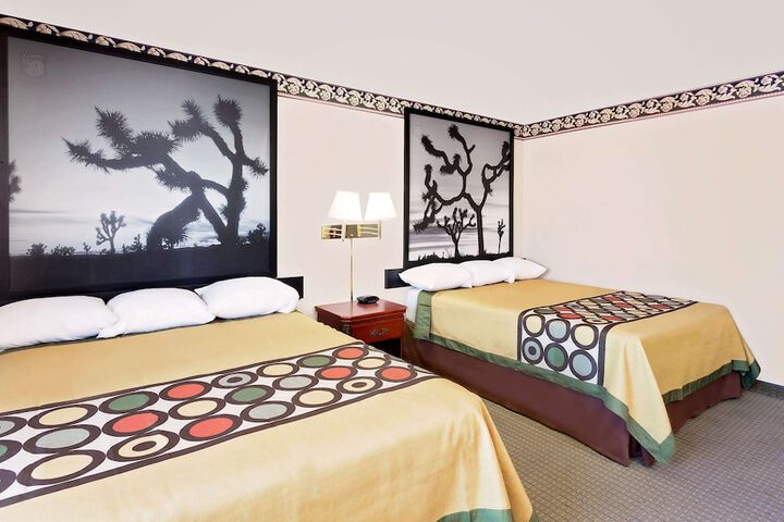 Room 14 of 16