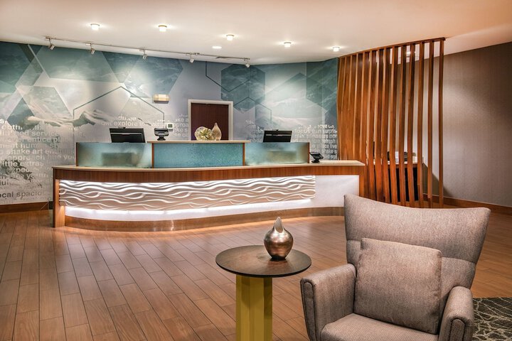 Hotel Interior 10 of 29