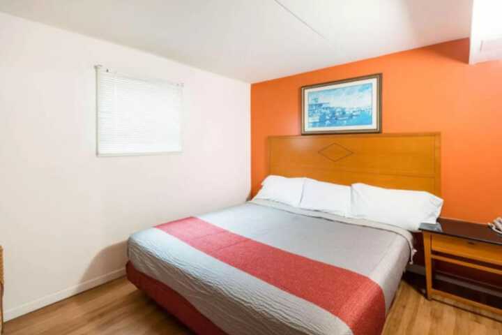 Room 23 of 25
