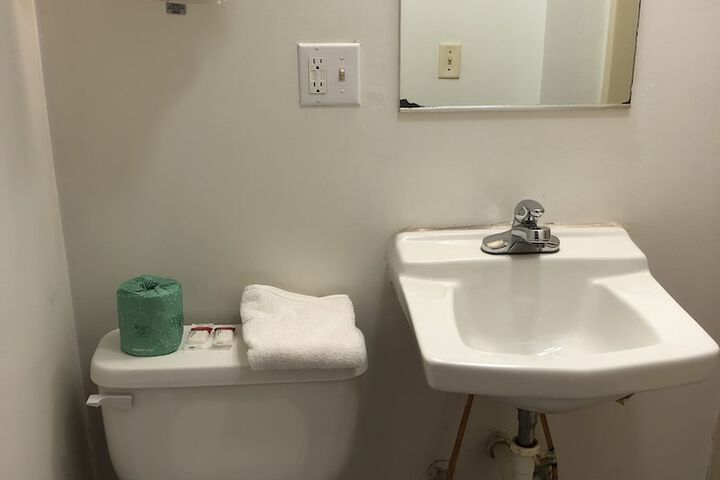 Room 26 of 34