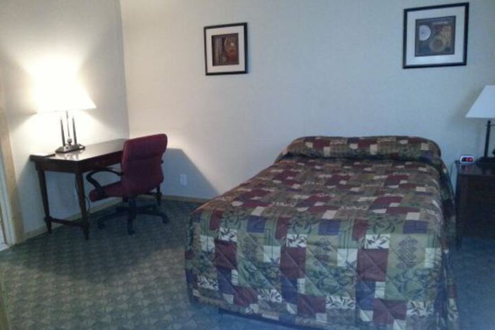EAGLE FORD MOTEL