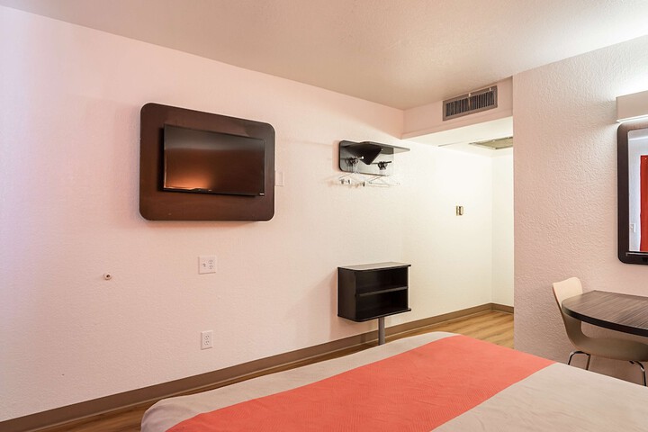 Room 19 of 57