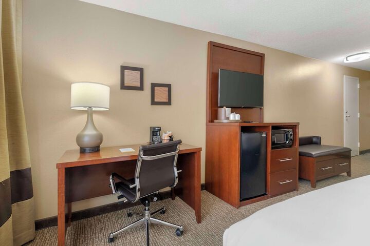 Room 28 of 80