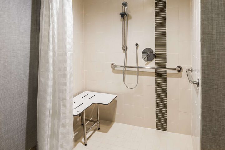 Hyatt Place Bentonville / Rogers