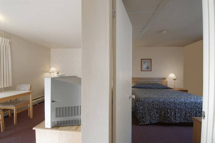 Room 27 of 41