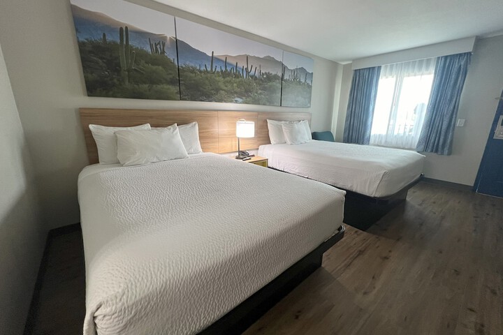 Room 21 of 28