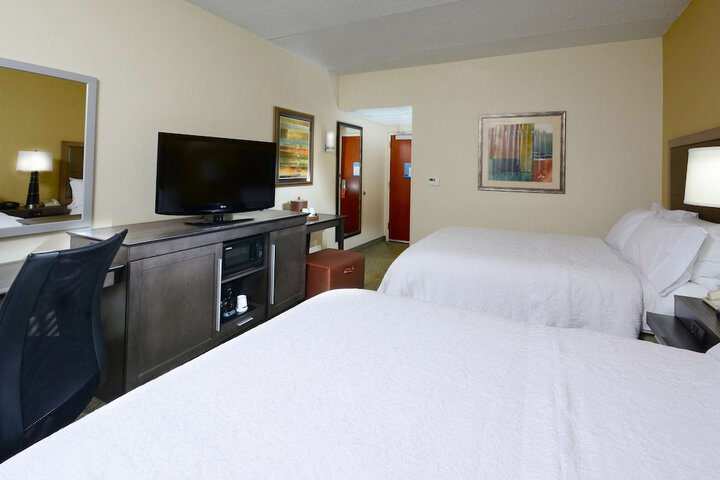 Hampton Inn Raleigh / Town of Wake Forest