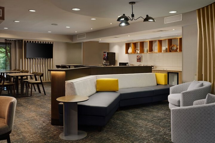 Hotel Interior 12 of 38