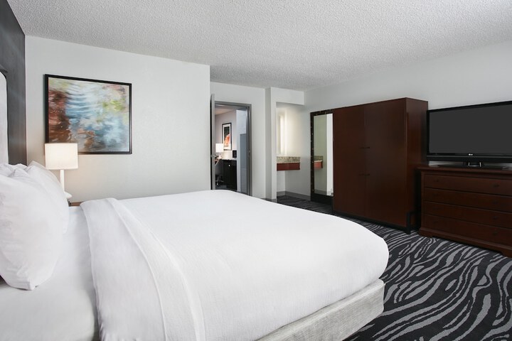 Room 20 of 53