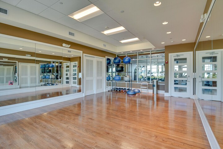 Luxe Resort Condo - 2 Mi to Daytona Beach!