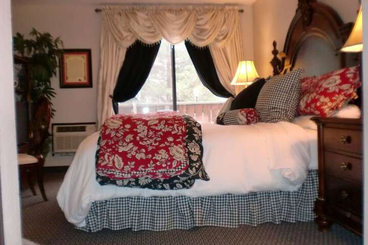Room 28 of 130