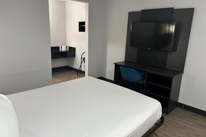 Room 25 of 35