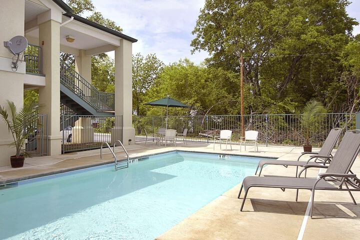 Pool 3 of 15