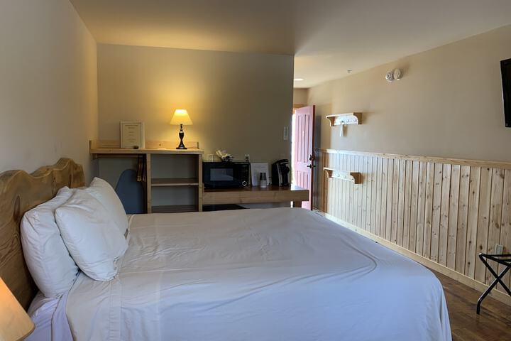 Room 83 of 164