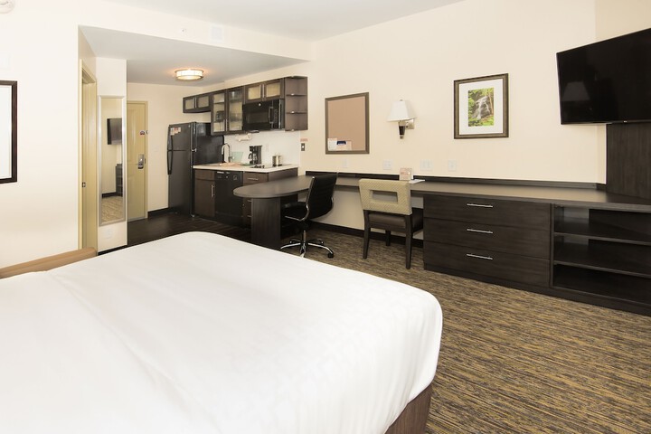 Room 17 of 40