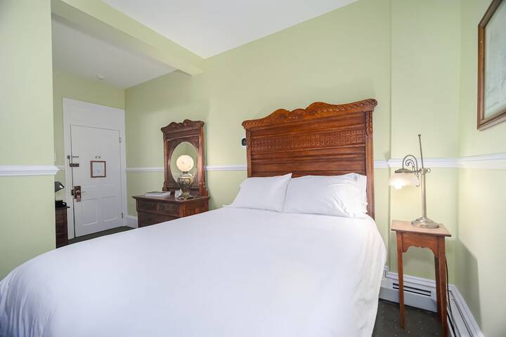 Room 53 of 57