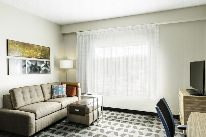 Room 15 of 51