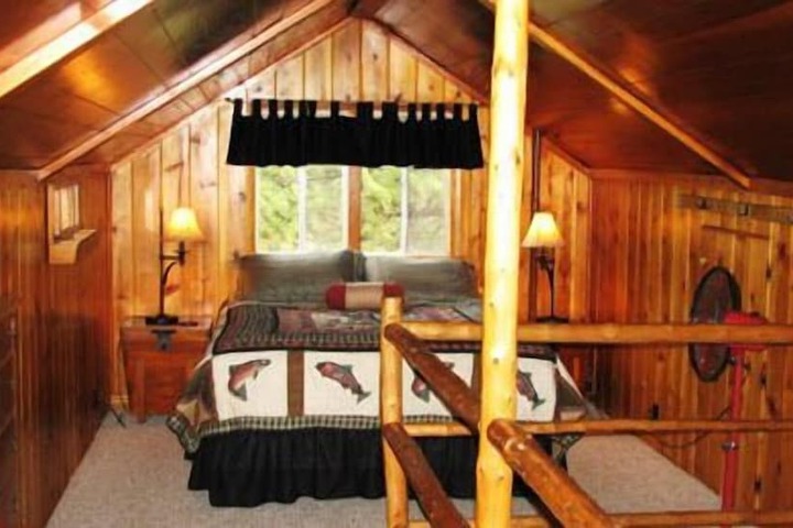 Room 6 of 15