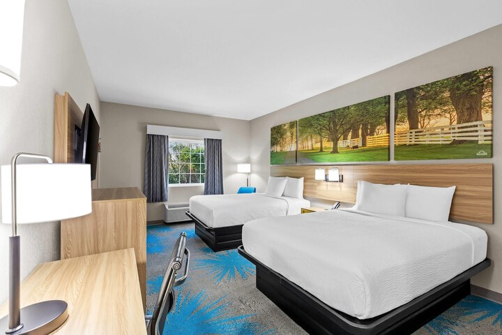 Days Inn & Suites by Wyndham Union City