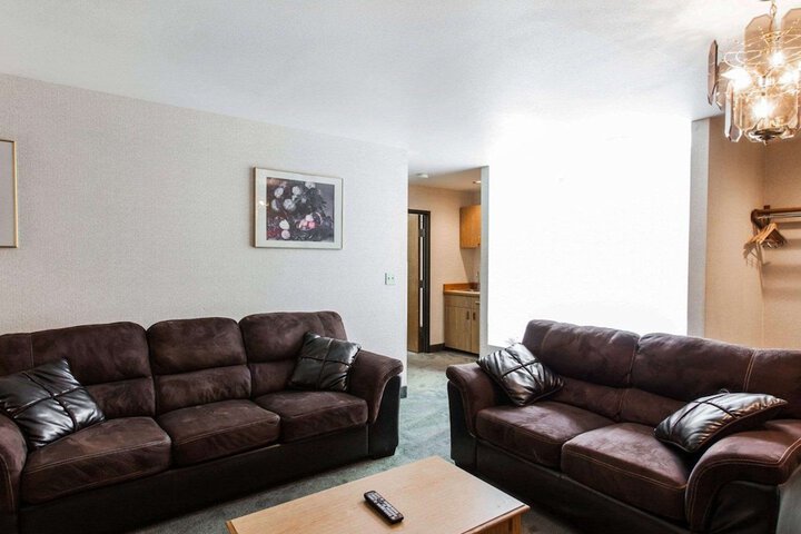 Room 11 of 29
